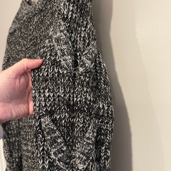 H&M - Sweater Braided Cable Knitting Black | White | Grey Size L - Picture 9 of 10
